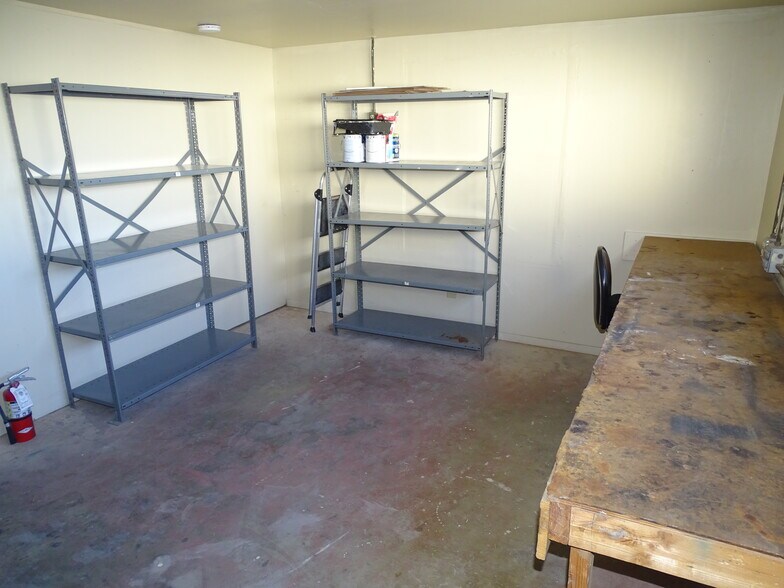 More Photos Of 2110 W Bonanza Rd, Las Vegas Service For Lease