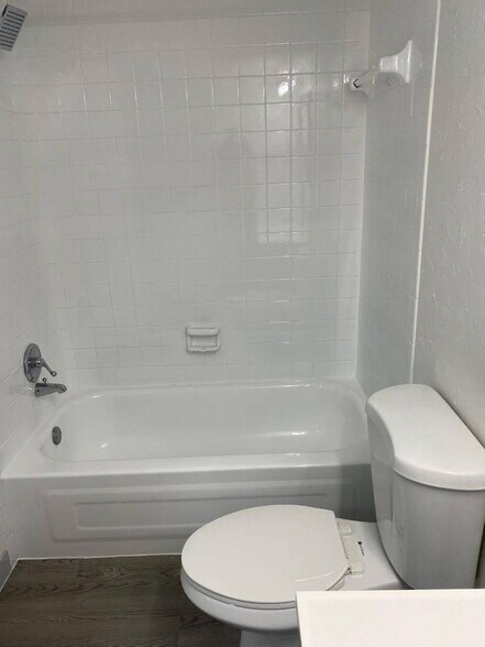 More Photos Of 120 47th Ave N, Saint Petersburg Apartments For Sale