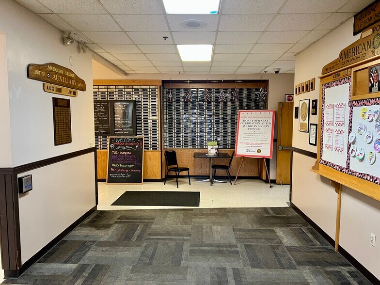 More Photos Of 1009 Central Ave NW, East Grand Forks General Retail For Sale