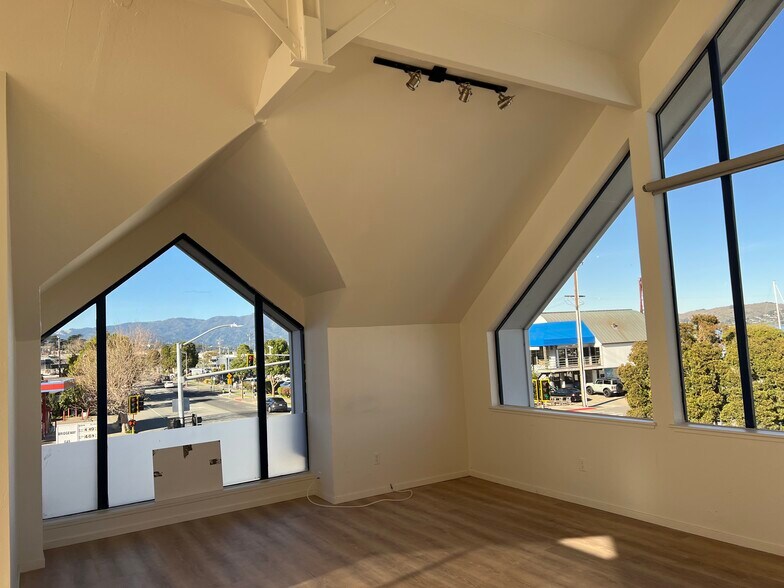 More Photos Of 1001 Bridgeway, Sausalito Storefront Retail Office For Lease