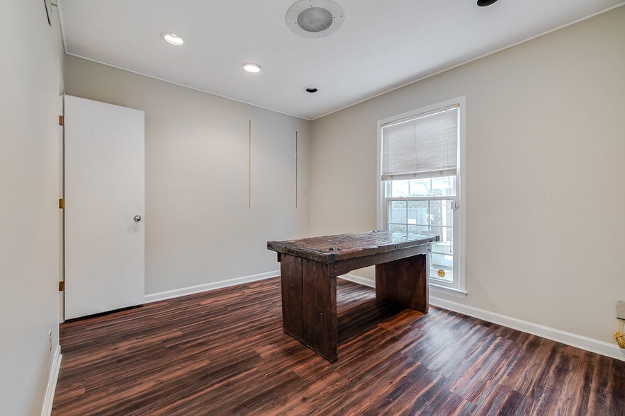 More Photos Of 11706 Mercy Blvd, Savannah Medical For Sale