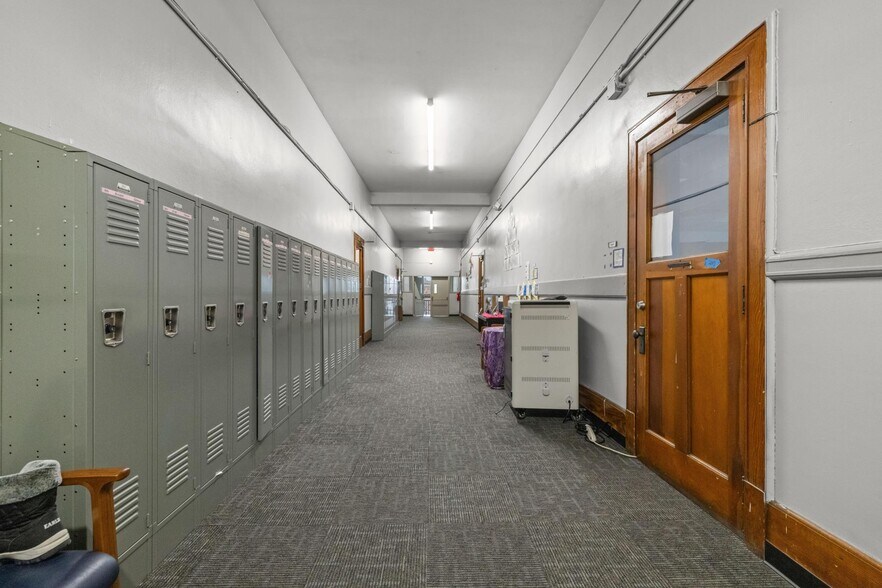 More Photos Of 21 Davidson Ave, Buffalo Schools For Sale