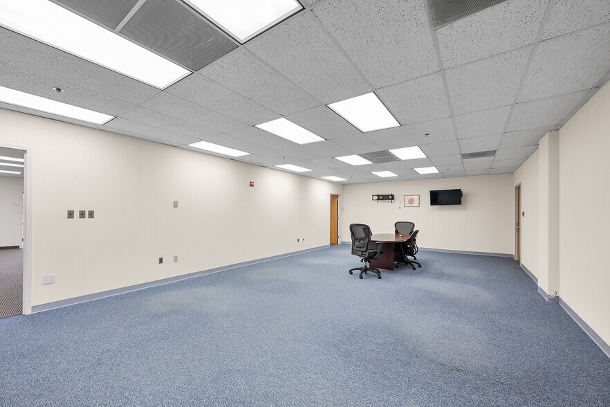 More Photos Of 11490 Commerce Park Dr, Reston Office For Sale