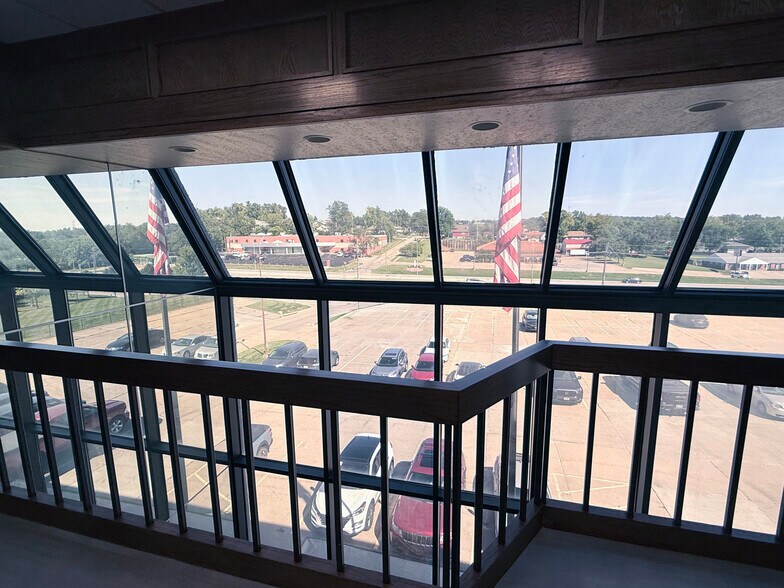 More Photos Of 1408 Fort Crook Rd, Bellevue Office For Sale