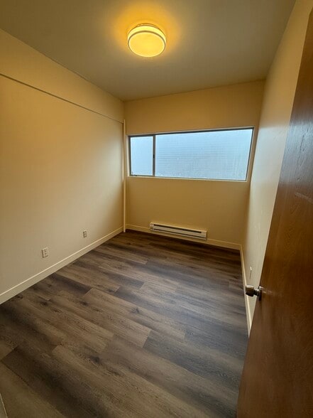 More Photos Of 8535-8537 Phinney Ave N, Seattle Medical For Lease