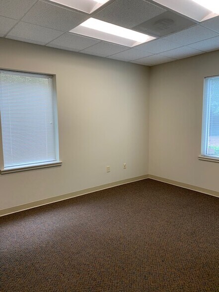 More Photos Of 5090 Old Ellis Pt, Roswell Office For Sale