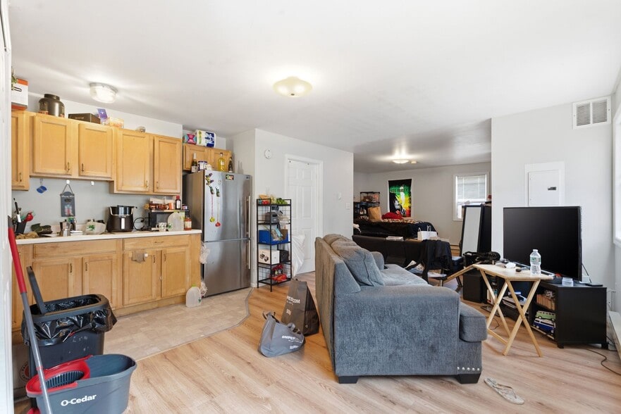 More Photos Of 630 Florida Grove Rd, Perth Amboy Apartments For Sale