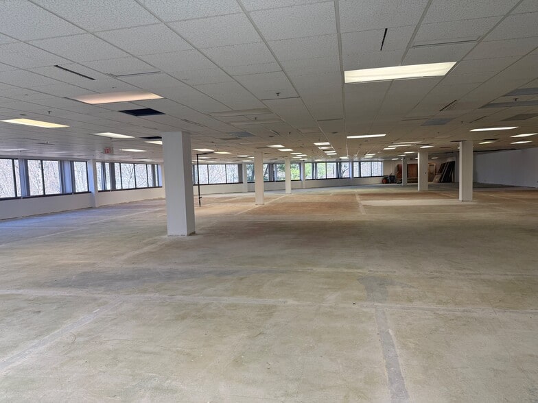 More Photos Of 35 Corporate Dr, Trumbull Medical For Lease