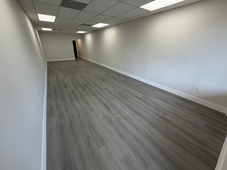 More Photos Of 6890 W Flagler St, Miami Unknown For Lease