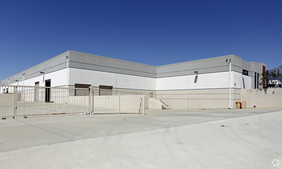 More Photos Of 11101 Arrow Route, Rancho Cucamonga Warehouse For Lease