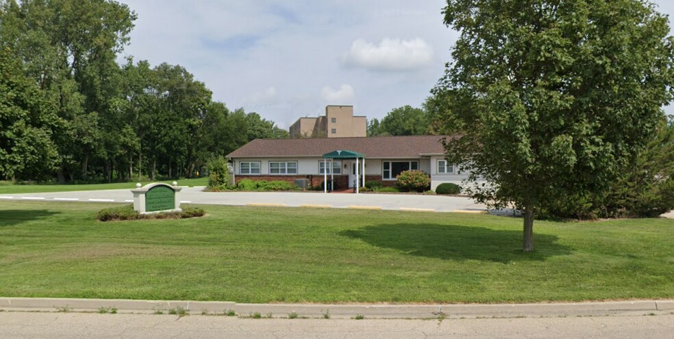 Primary Photo Of 204 W South St, Kewanee Assisted Living For Sale