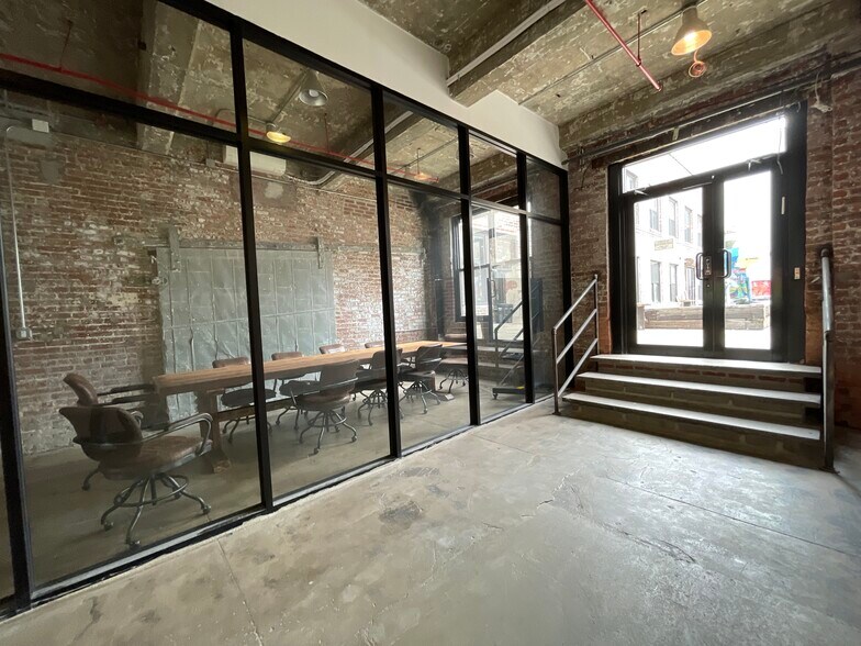 More Photos Of 55 Meadow St, Brooklyn Manufacturing For Lease