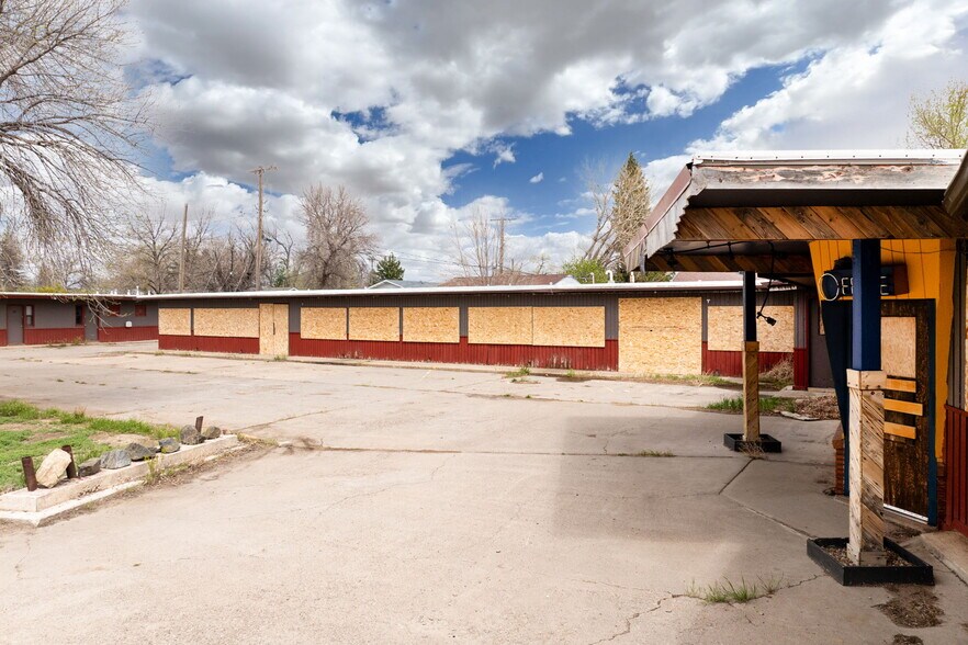 More Photos Of 1521 1st Ave NW, Great Falls Hotel For Sale