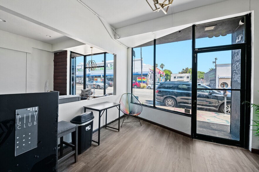 More Photos Of 355-359 N Fairfax Ave, Los Angeles Storefront Retail Office For Lease