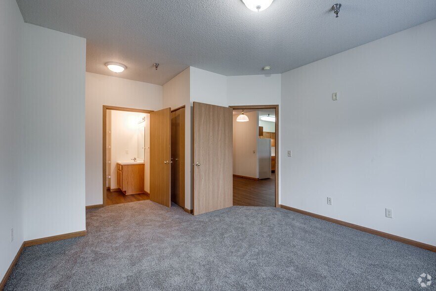 More Photos Of 2225 Orleans St W, Stillwater Apartments For Sale