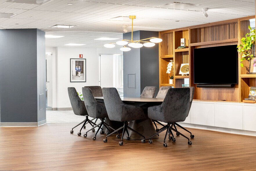 More Photos Of 20 Park Plaza, Boston Office For Lease