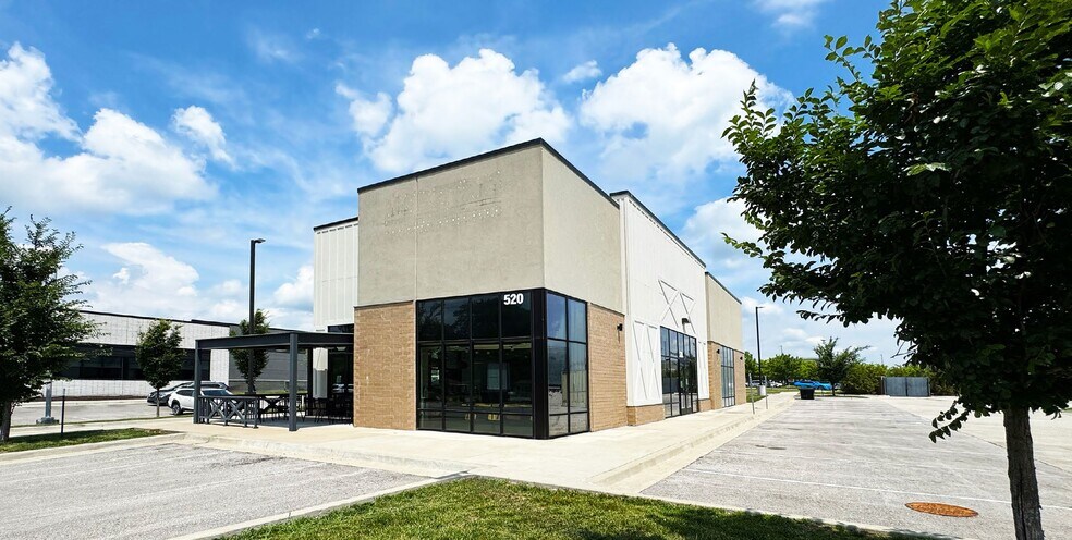 Primary Photo Of 520 NW Chipman Rd, Lee's Summit Fast Food For Lease