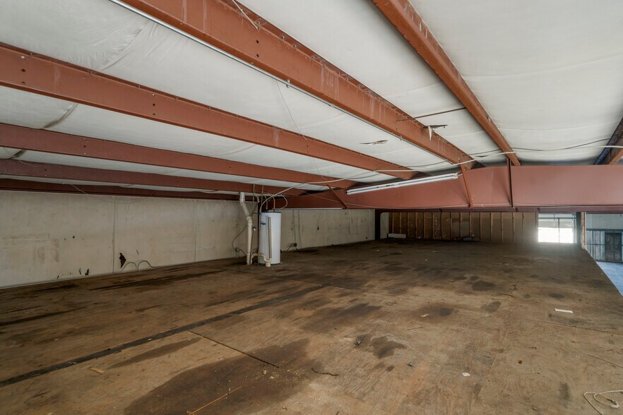 More Photos Of 12 S 111th Ave, Tulsa Service For Lease