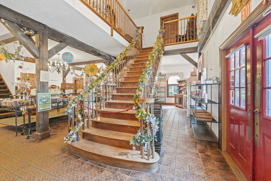 More Photos Of 47 Sugar Rd, Bolton Freestanding For Sale