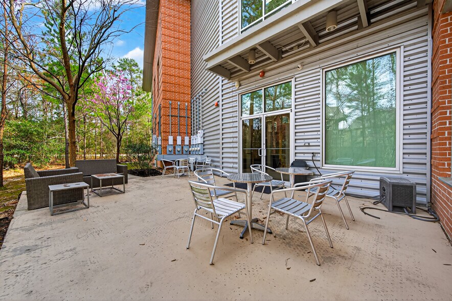 More Photos Of 8350 Ashlane Way, The Woodlands Medical For Lease