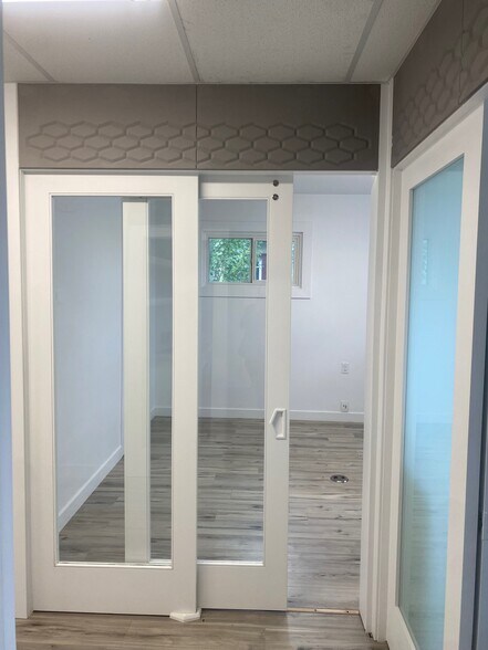More Photos Of 604 Duchess St, Saskatoon Office For Lease