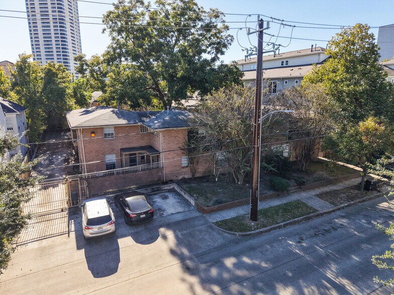 More Photos Of 1820 Binz St, Houston Apartments For Sale