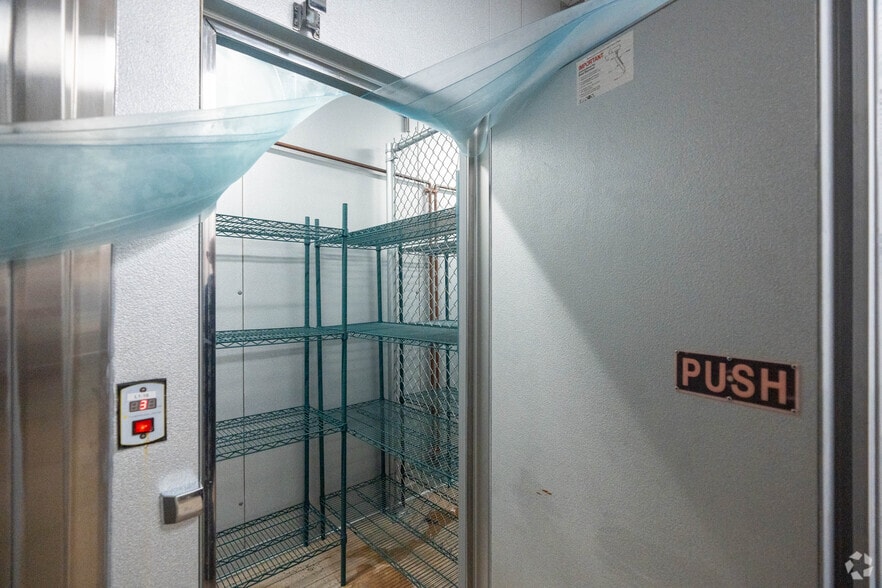 More Photos Of 2171 S Grape St, Denver Restaurant For Lease