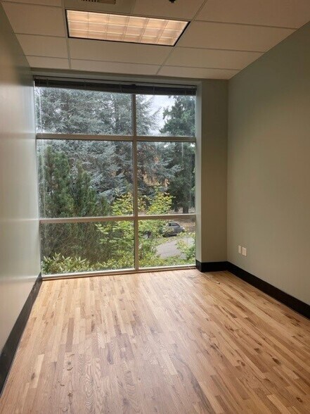 More Photos Of 19545 NW Von Neumann Dr, Beaverton Office For Lease