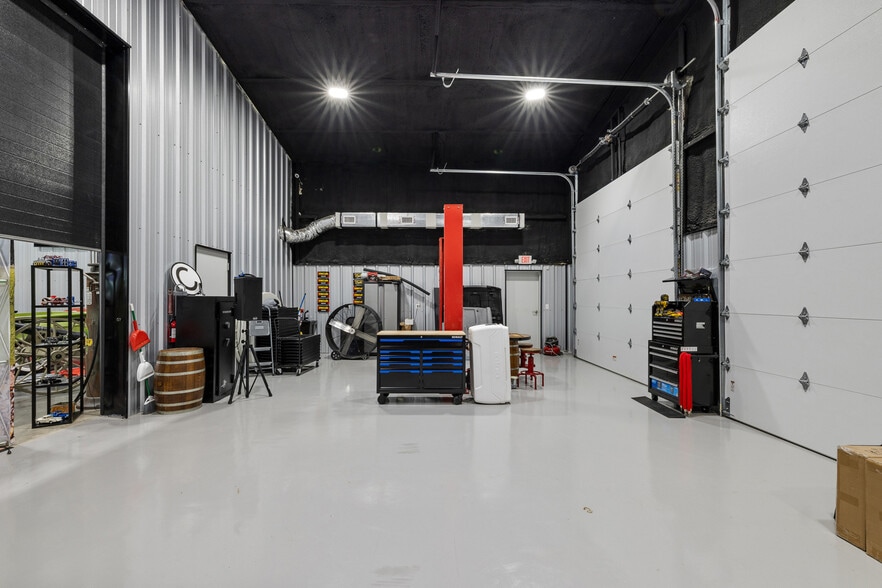 More Photos Of 1229 TX-36, Caldwell General Retail For Sale