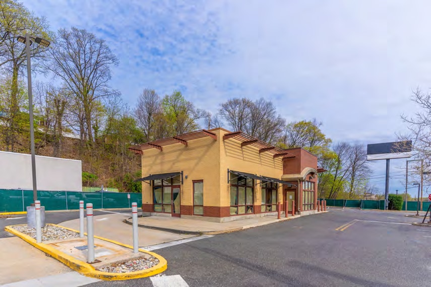 More Photos Of 2215 State Route 4, Fort Lee Freestanding For Lease