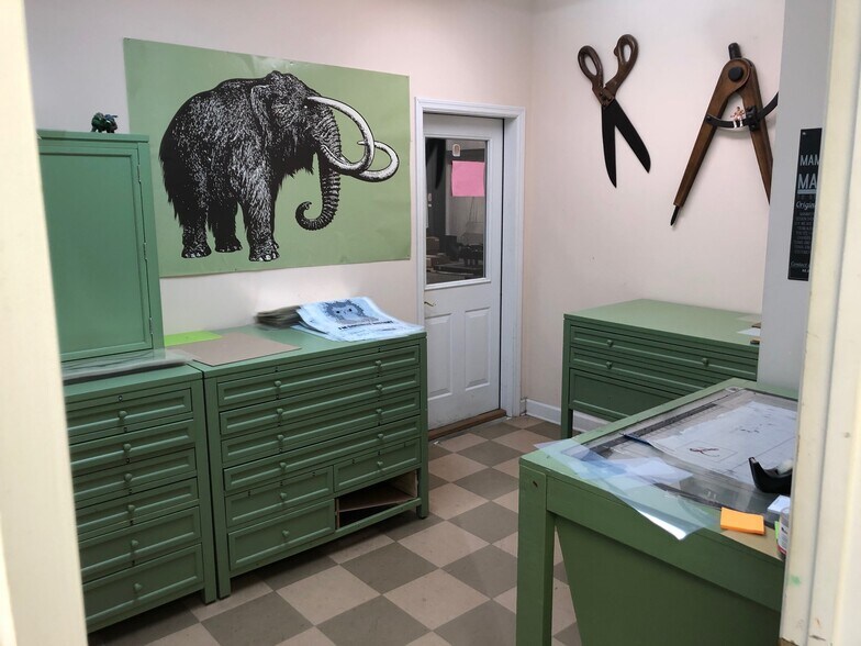 More Photos Of 302 Alabama St, Auburn Flex For Lease