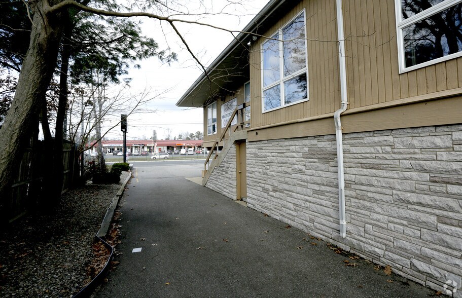 More Photos Of 17 E Route 37, Toms River Office For Lease