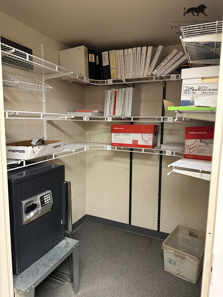 More Photos Of 5929 50th St, Lubbock Service For Lease