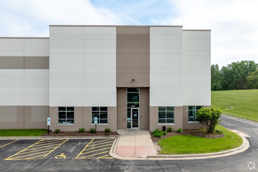 More Photos Of 2300-2380 Galvin Dr, Elgin Manufacturing For Lease