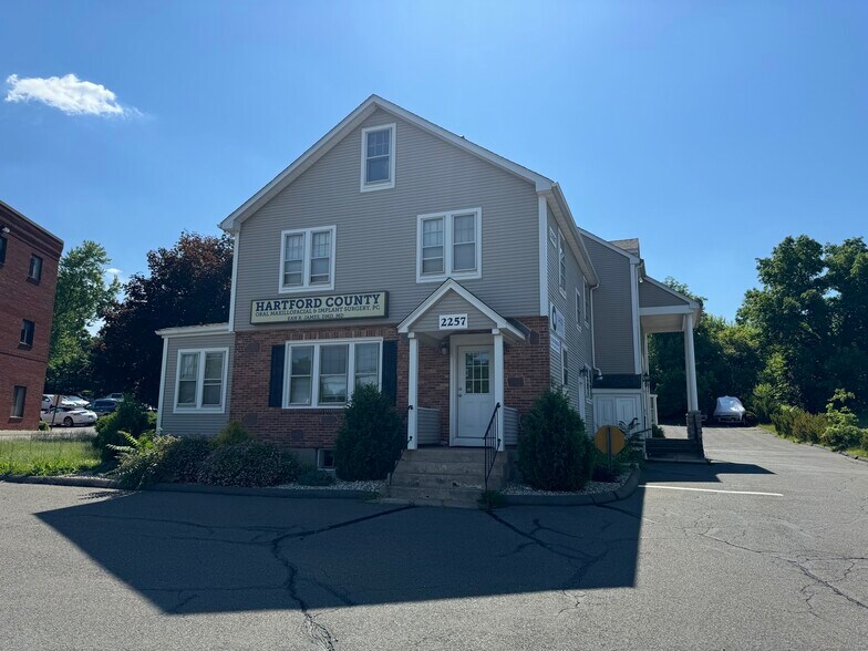 More Photos Of 2257 Silas Deane Hwy, Rocky Hill Medical For Lease