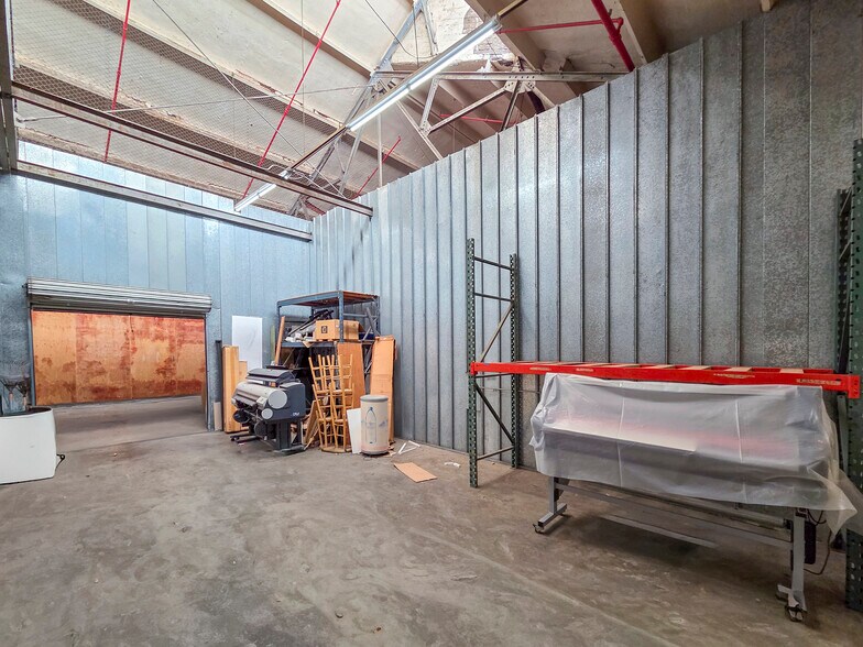 More Photos Of 501 Sumner St, Honolulu Warehouse For Lease