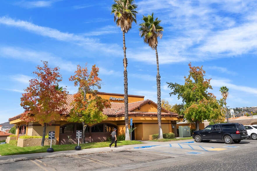 More Photos Of 31736 Casino Dr, Lake Elsinore Fast Food For Sale