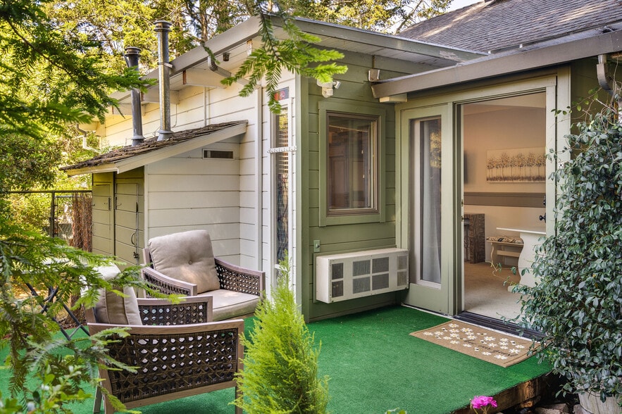 More Photos Of 3037 Foothill Blvd, Calistoga Hospitality For Sale