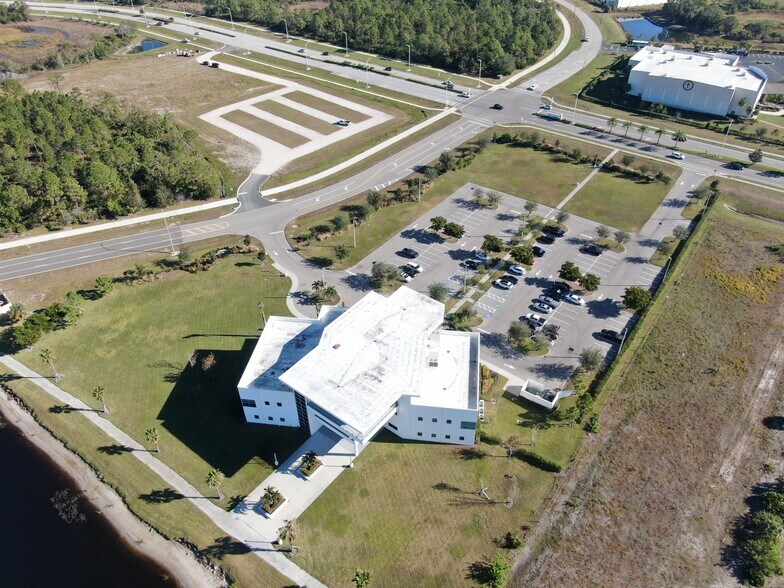 More Photos Of 4081 Lakewood Ranch Blvd, Sarasota Office For Sale