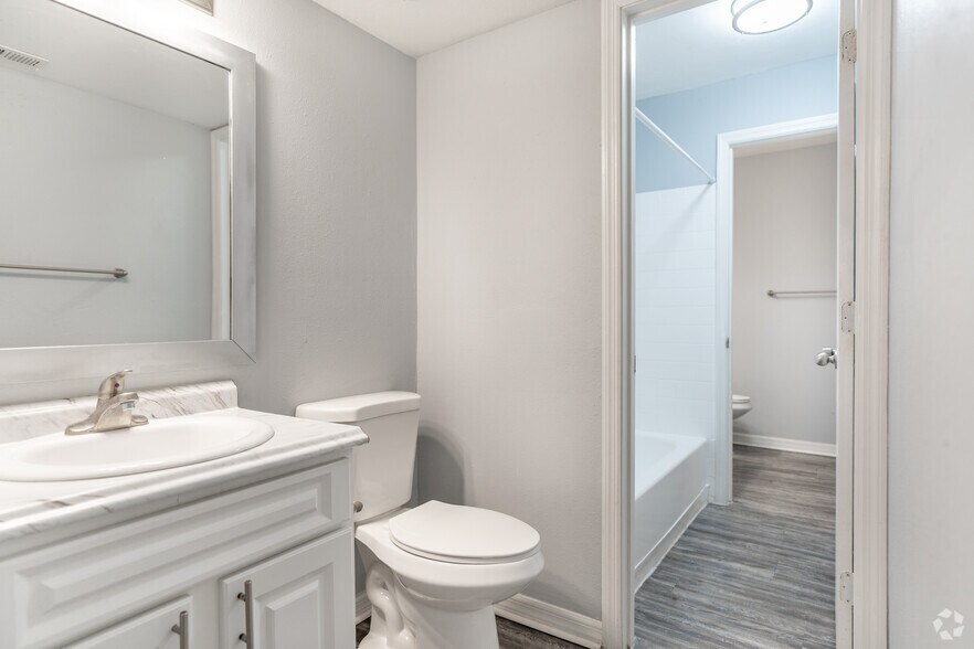 More Photos Of 4610 N Armenia Ave, Tampa Apartments For Sale