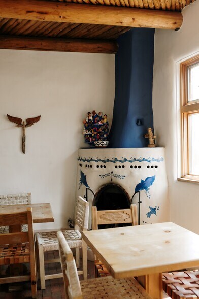 More Photos Of 220 W Manhattan Ave, Santa Fe Hotel For Sale