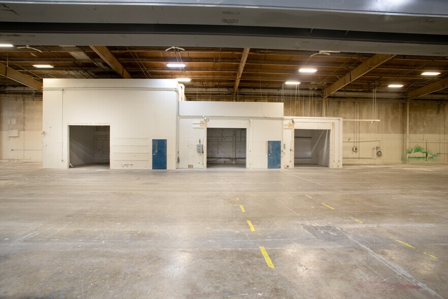 More Photos Of 63 Water St, Fall River Warehouse For Lease