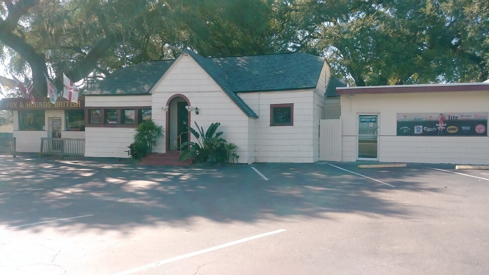 More Photos Of 221 E Brandon Blvd, Brandon Freestanding For Sale