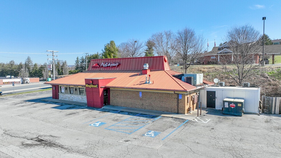 Primary Photo Of 2410 Mount Rose Ave, York Restaurant For Lease
