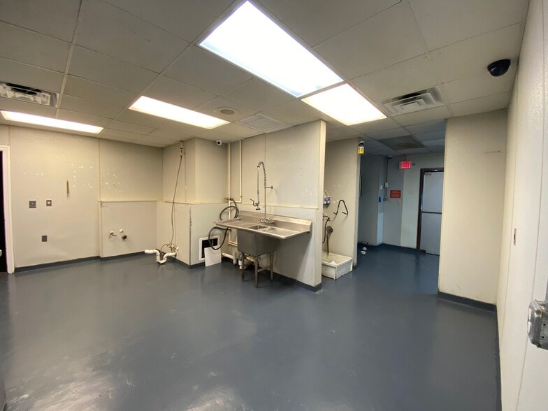 More Photos Of 114 E 5th St, Greenville Apartments For Lease