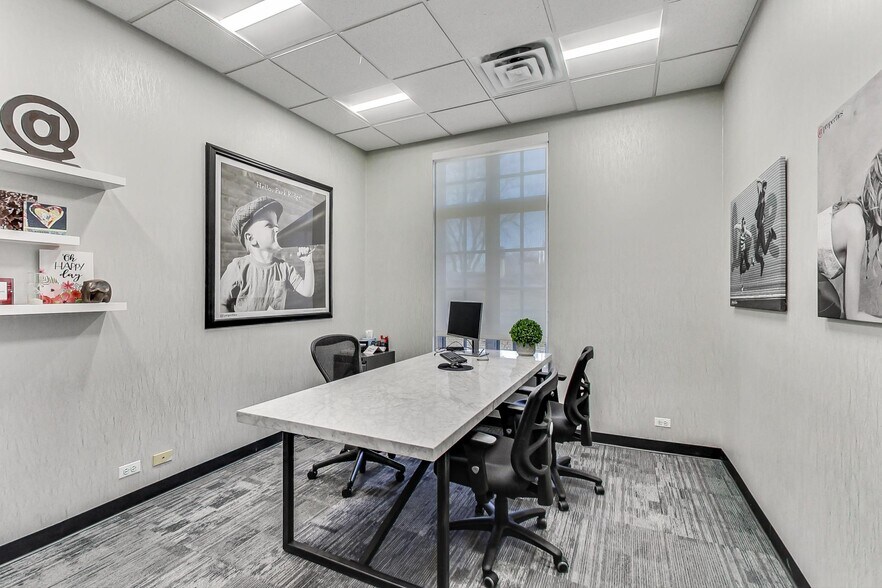 More Photos Of 324 W Touhy Ave, Park Ridge Office For Lease
