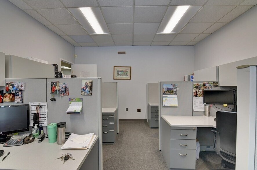 More Photos Of 44 Adams St, Braintree Medical For Lease