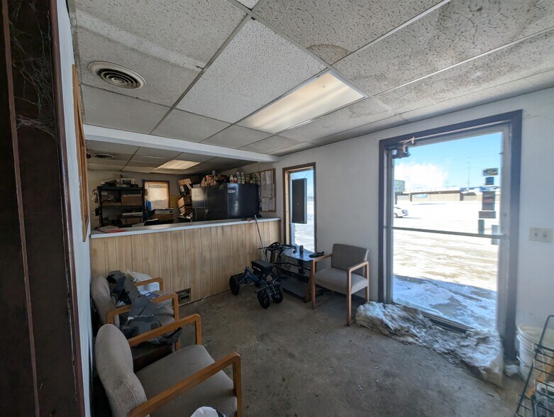 More Photos Of 1100 Weise St, Green Bay Auto Dealership For Sale