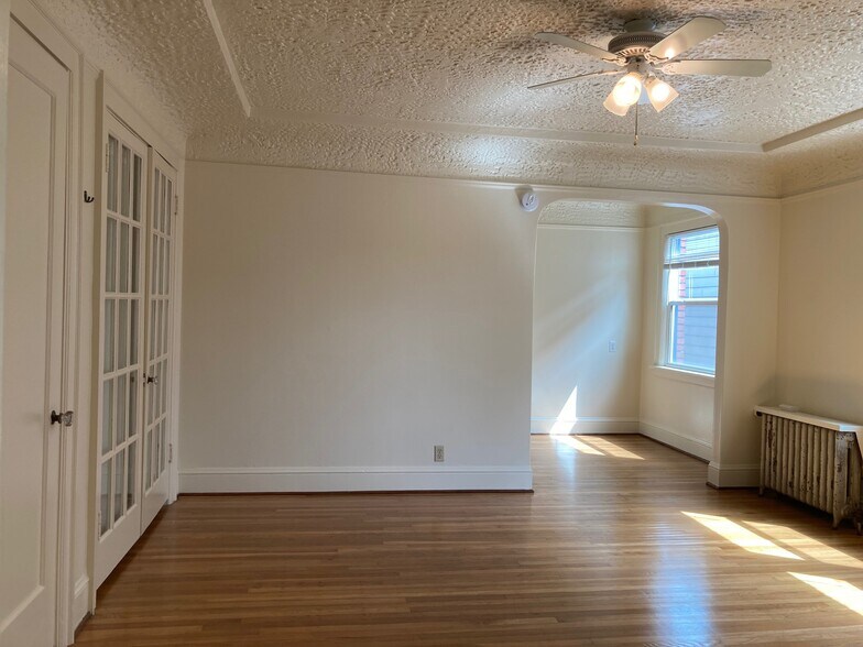 More Photos Of 2051 NW Lovejoy St, Portland Apartments For Sale