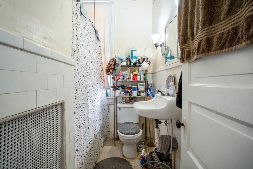 More Photos Of , Baltimore General Retail For Sale